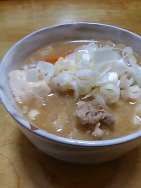 一人ご飯向け簡単豚汁(豆腐入り)