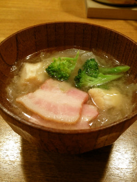 鶏ガラスープの素で♡お味噌汁