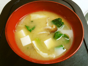 大豆と野菜のお味噌汁