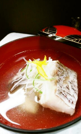 鯛の潮汁　《お吸い物》