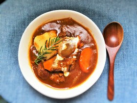 市販ルー×特売肉でビーフシチュー