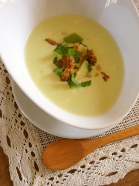 アボガドとクリームチーズのポタージュ