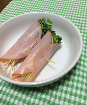 お弁当のスキマに♩カイワレのハム巻き巻き
