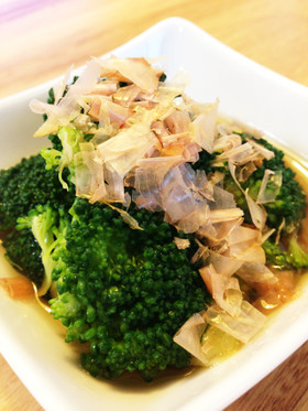 お弁当にも♪簡単⭐ブロッコリーのおひたし