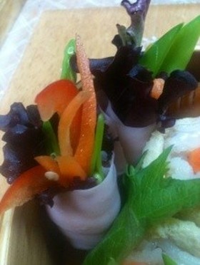 お弁当にスピードレシピサラダくるくる巻き