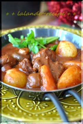 ストウブ【無水✲ﾟ本格ビーフシチュー】