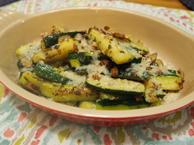 ズッキーニとアーモンドのオシャレソテー