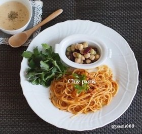 オイルサーディンと長ネギのトマトパスタ