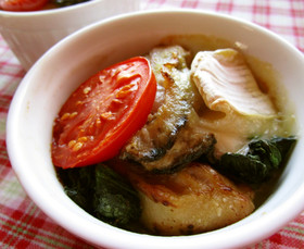 牡蠣とほうれん草のココットカマン