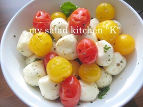 ハロウィンに♪トマトとモッツアレラサラダ