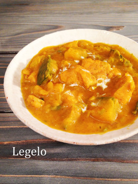 鶏むね肉とスパイスで♪濃厚かぼちゃカレー