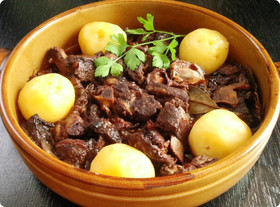 ポルトガルの★ラム肉の赤ワイン煮込み★