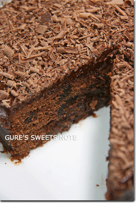 チョコレートのフルーツケーキ