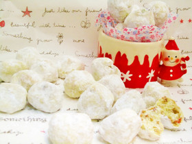 食感楽しい♡グラノーラ入りスノーボール