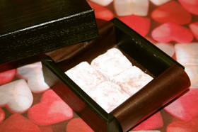 ♡レンジで簡単・イチゴチーズ生チョコ♡