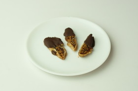 カルダモンローチョコレートドライフィグ