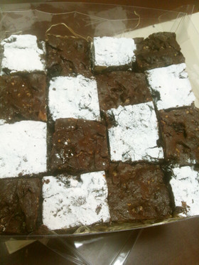 ギフトにも　リッチな大人ブラウニー