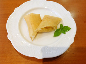 春巻きの皮でアップルパイ