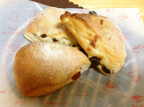 フルーツいっぱい・ヨーグルトブレッド