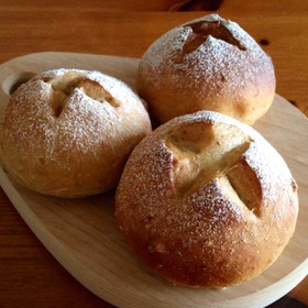 柿と胡桃の全粒粉ぱん