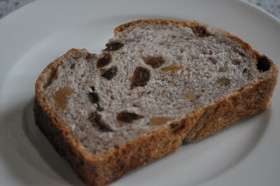 くるみとレーズンの酵母パン