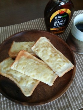 ピザに憧れた☆メープルチーズトースト♪