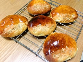 中も栗あん！バターの香る栗あんぱん