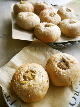 もちっと香ばしい✿雑穀入り栗塩あんぱん✿