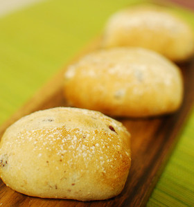 油分なしのシンプルクランベリーパン