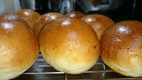 我が家のぷっくり丸パン(HB生地コース)