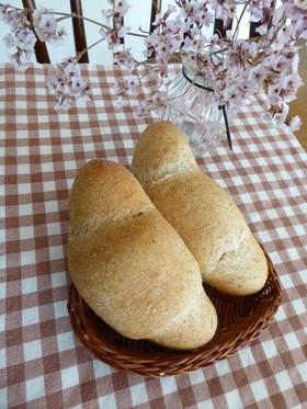 ★黒糖ふすまロールパン★