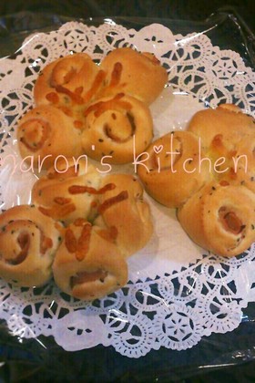 お家で簡単☆セサミとハムの手捏ねパン♪