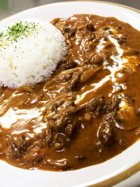 デミグラスのクリーミービーフストロガノフ