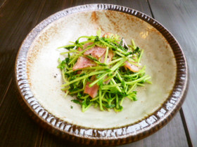 豆苗のベーコン炒め♪