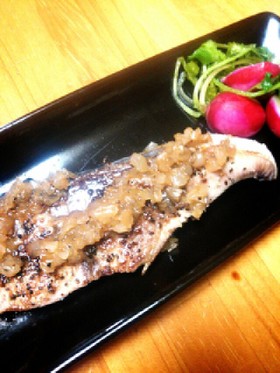 ブリのソテー　～ﾗｯｷｮｳｿｰｽ～