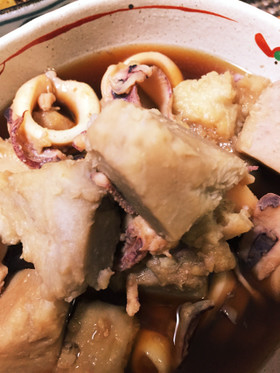 里芋といかの煮付け、ほんのり柚子胡椒