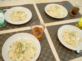 シチューの残りでカルボナーラうどん