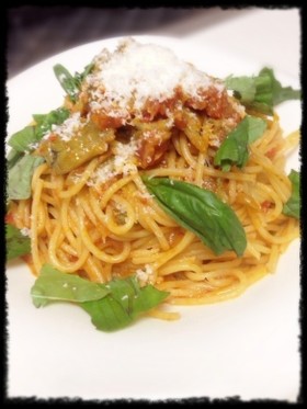 甘みとコクのトマトパスタ。と茄子。