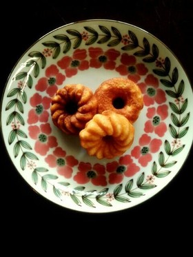 ココナッツ＆アーモンドの贅沢焼きドーナツ