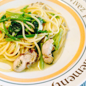 牡蠣とほうれん草のレモンクリームパスタ