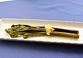 わらびの１本漬け☆アク抜き 