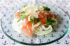 キラキラ☆生ハムと新玉ねぎと大葉のマリネ