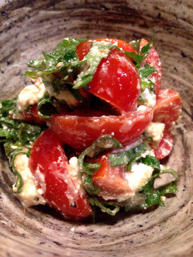 トマトと大葉のカッテージチーズサラダ