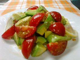 アボカド&トマトのシンプルサラダ