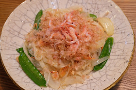 釜あげ桜えびと絹さやの油そうめん