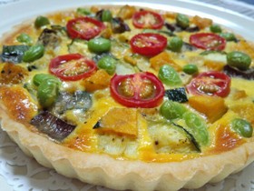 簡単！たっぷり夏野菜の欲張りキッシュ