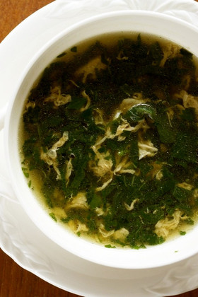 モロヘイヤのガーリックスープ