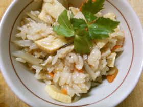 簡単 美味しい♪ 優しい味の 五目ご飯！