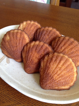 カルピスソフトと八丁味噌のマドレーヌ