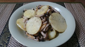 【ぐうたら】ジャガイモしめじのバター炒め